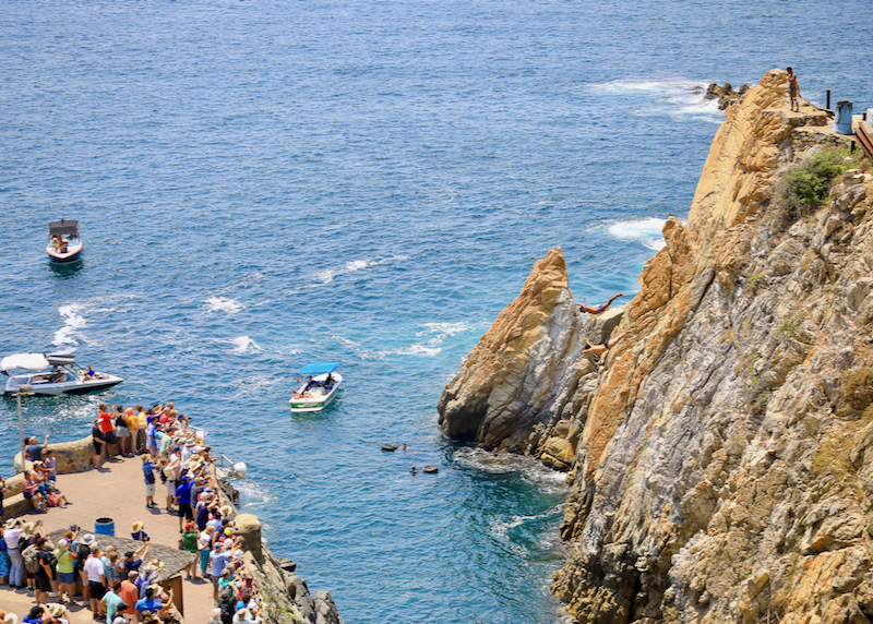 Acapulco cliff divers