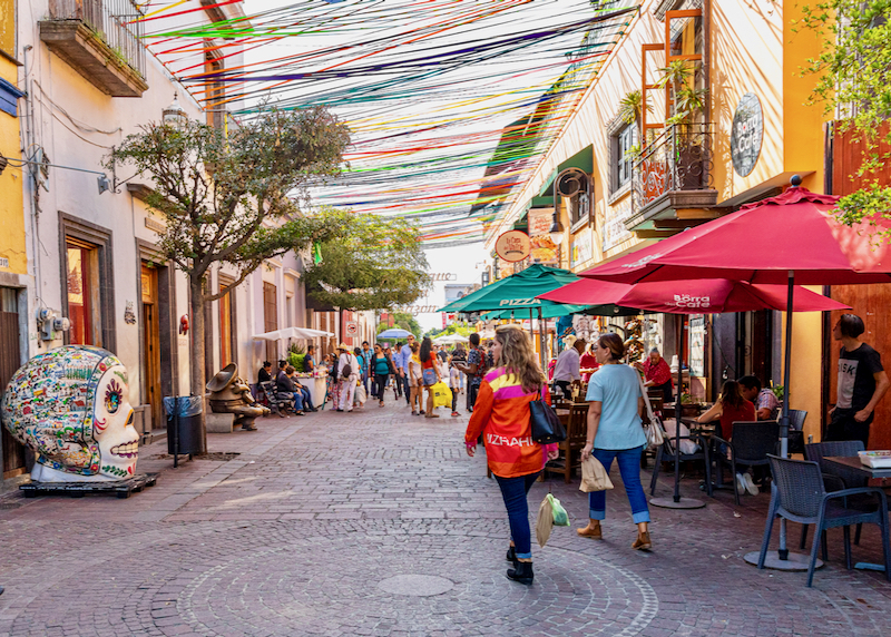 tlaquepaque walkway