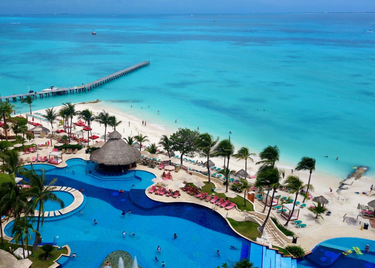 Best hotel for families in Cancun.
