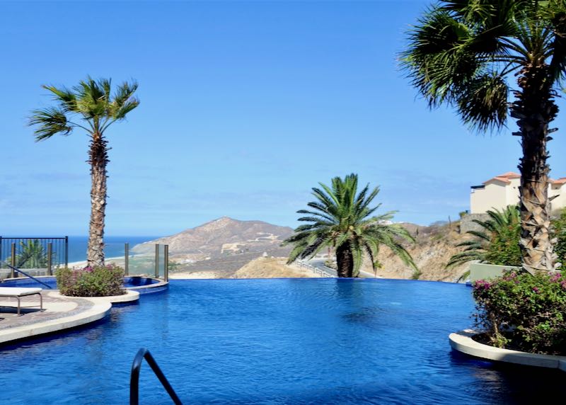Villa with pool in Los Cabos area.