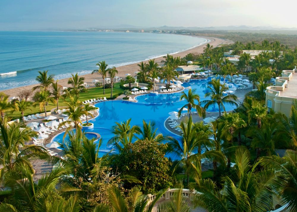 Best luxury resort in Mazatlan.