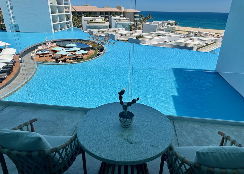 Best 5-star hotel in Los Cabos.